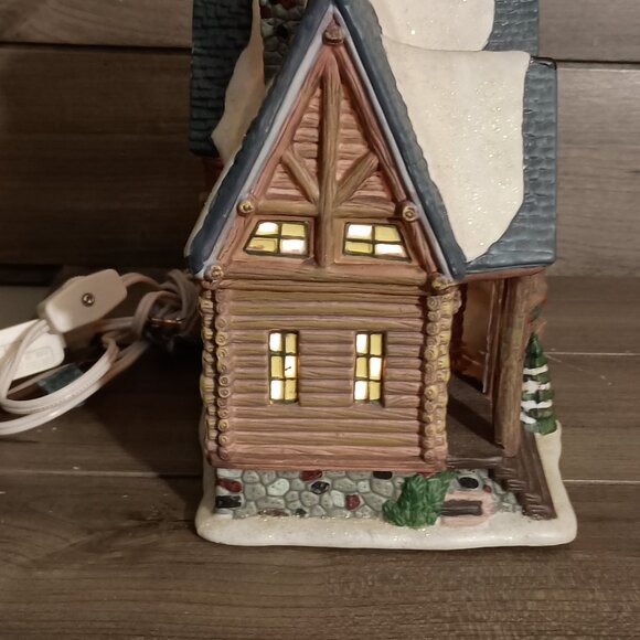 Santas Workbench Christmas Village Silver Birches Lodge Tested No Box 2003 - Picture 10 of 14